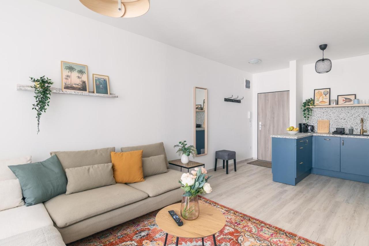 Corvin Apartment With Balcony And Ac بودابست المظهر الخارجي الصورة