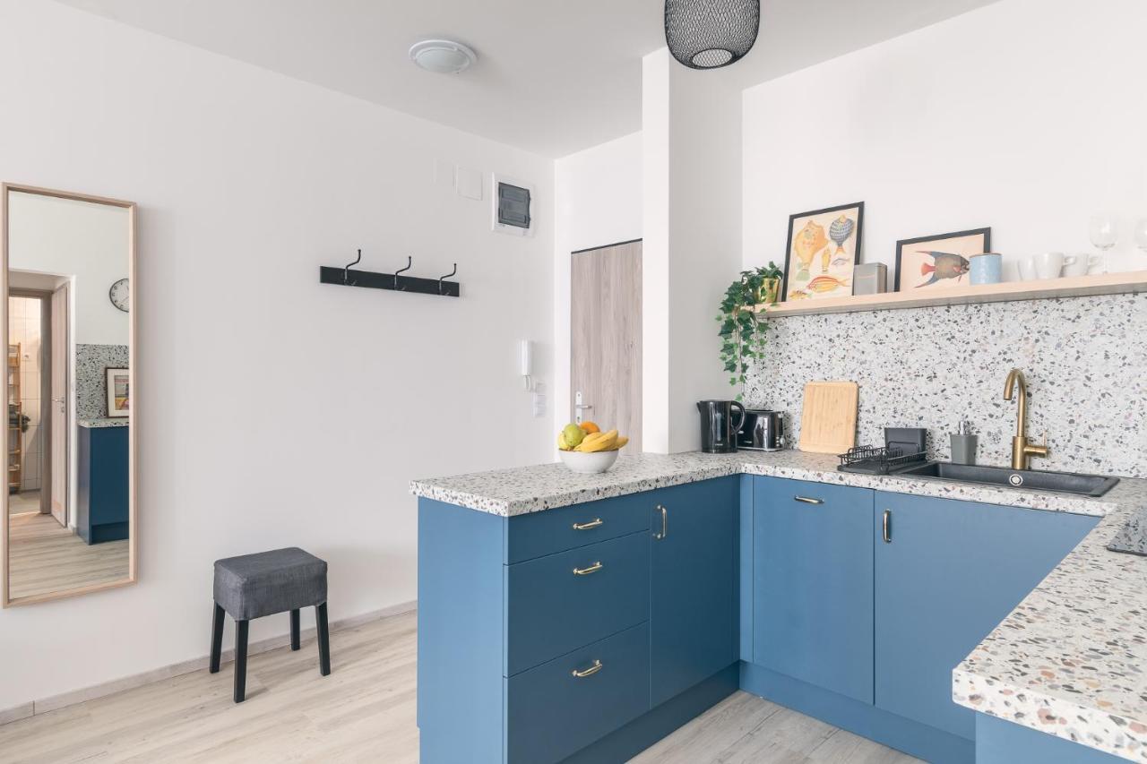 Corvin Apartment With Balcony And Ac بودابست المظهر الخارجي الصورة
