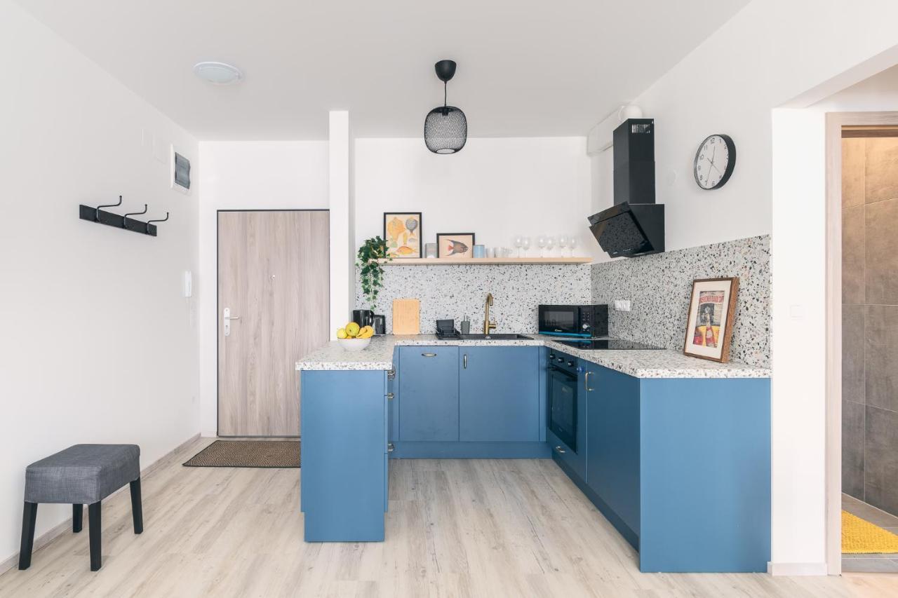 Corvin Apartment With Balcony And Ac بودابست المظهر الخارجي الصورة