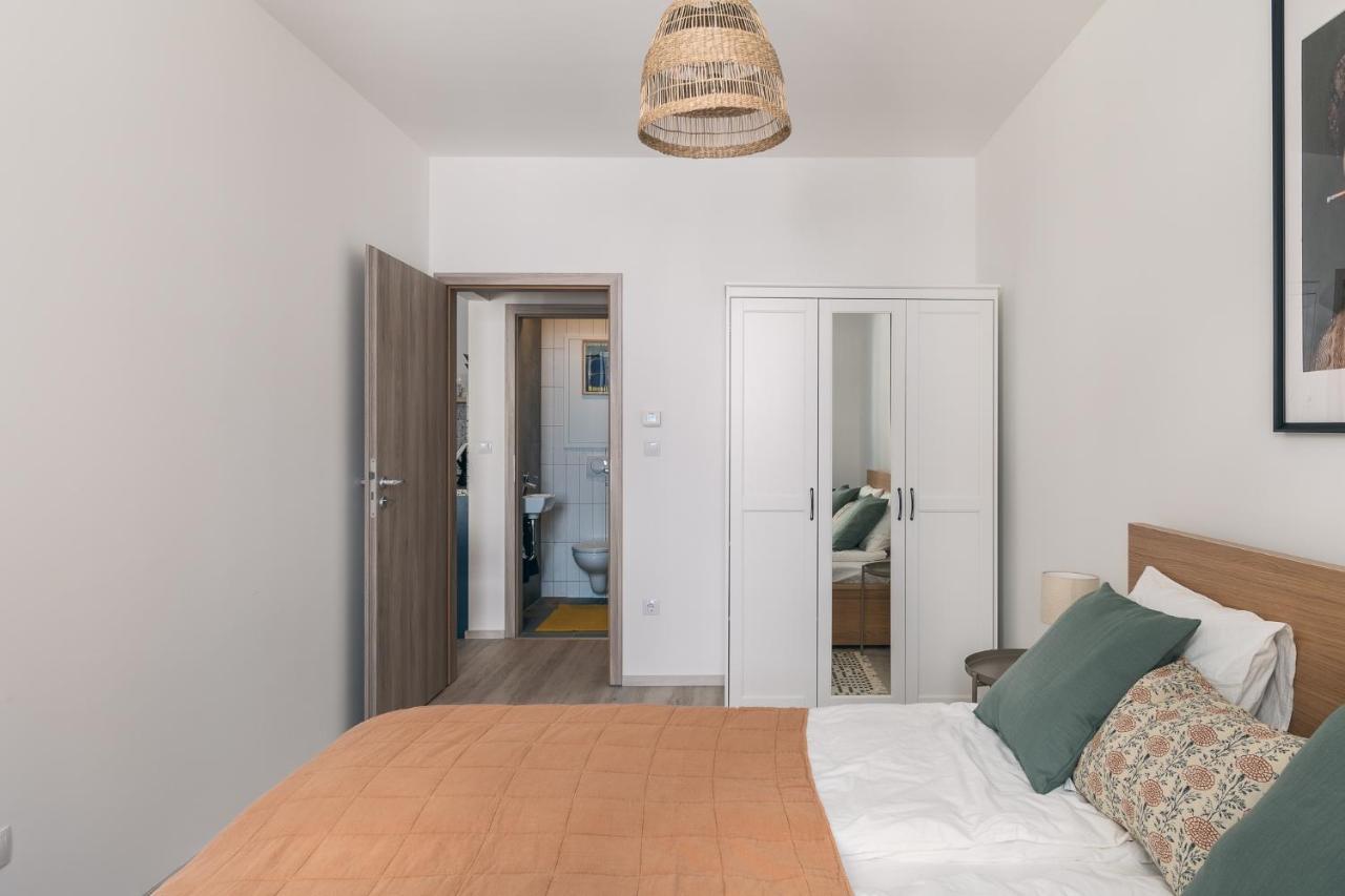 Corvin Apartment With Balcony And Ac بودابست المظهر الخارجي الصورة